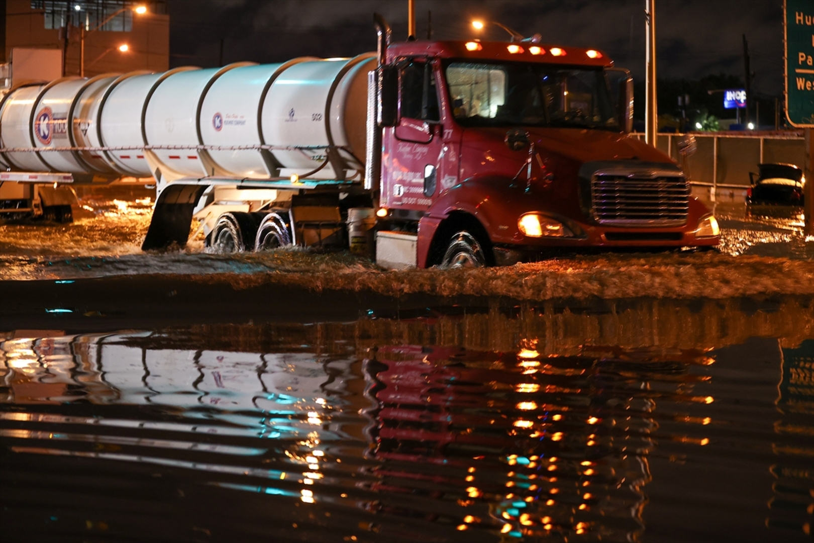 U poplavama u Njujorku najmanje sedam mrtvih - slika 11