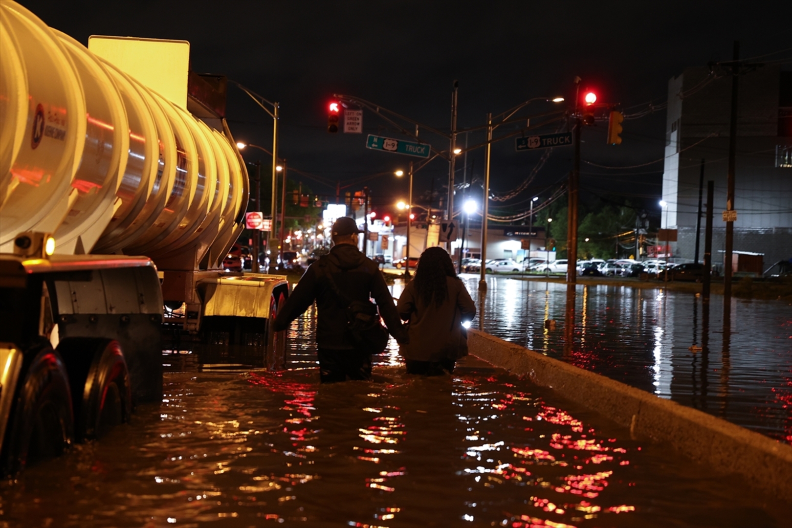 U poplavama u Njujorku najmanje sedam mrtvih - slika 9
