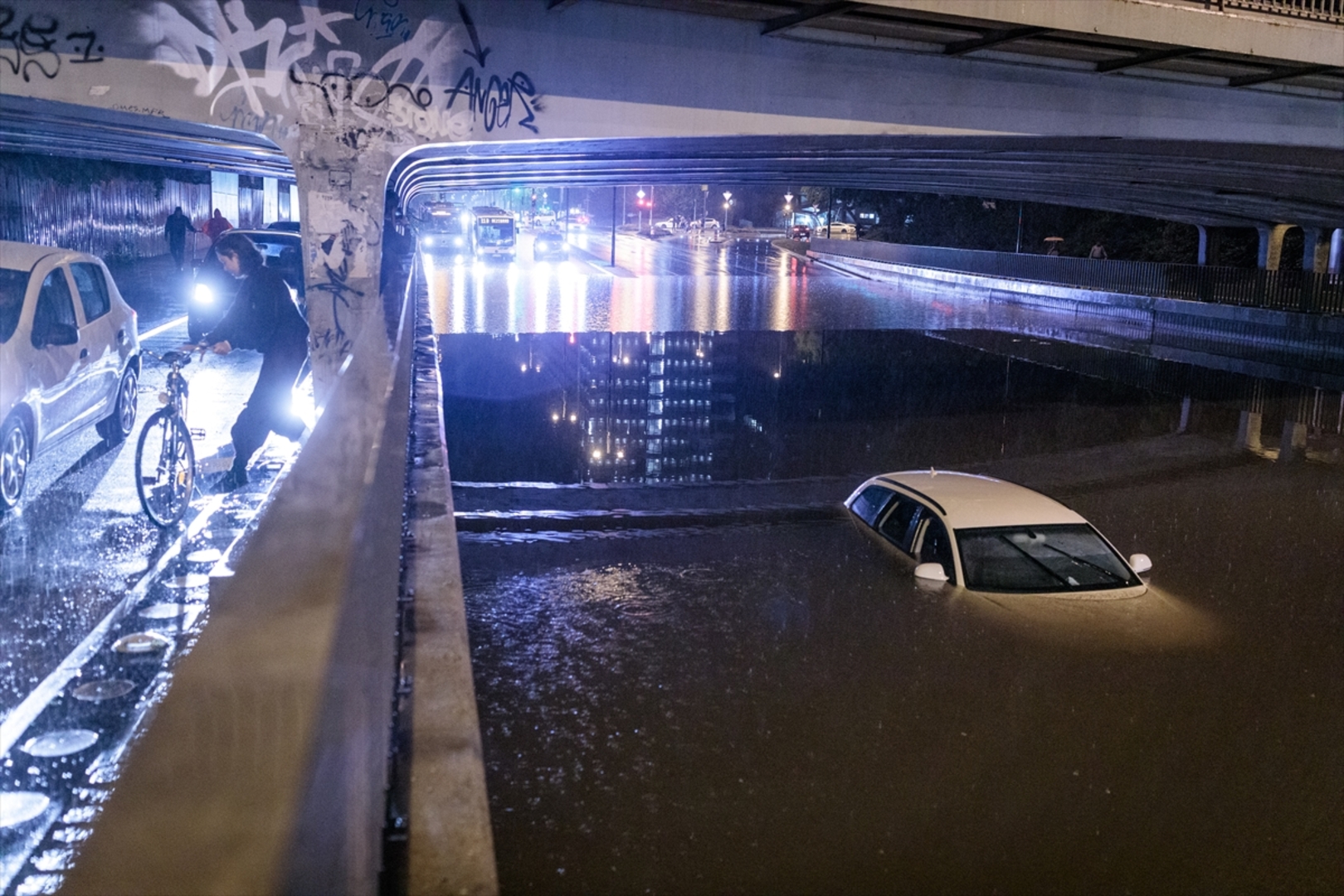 Nevrijeme u Sloveniji: U Ljubljani poplavljene mnoge ulice i objekti - slika 7