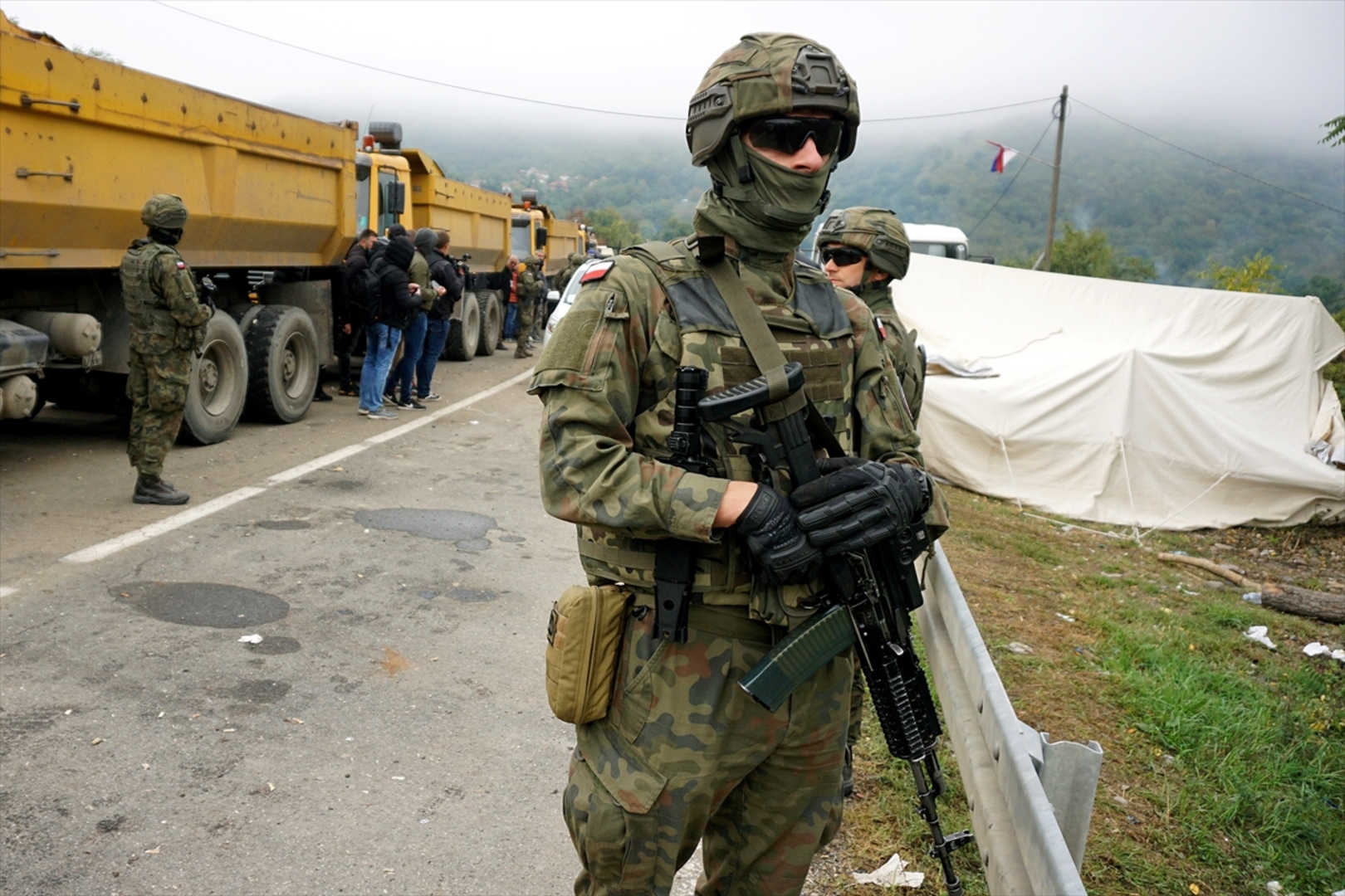 Završeno uklanjane blokada i povlačenje kosovskih specijalaca - slika 10