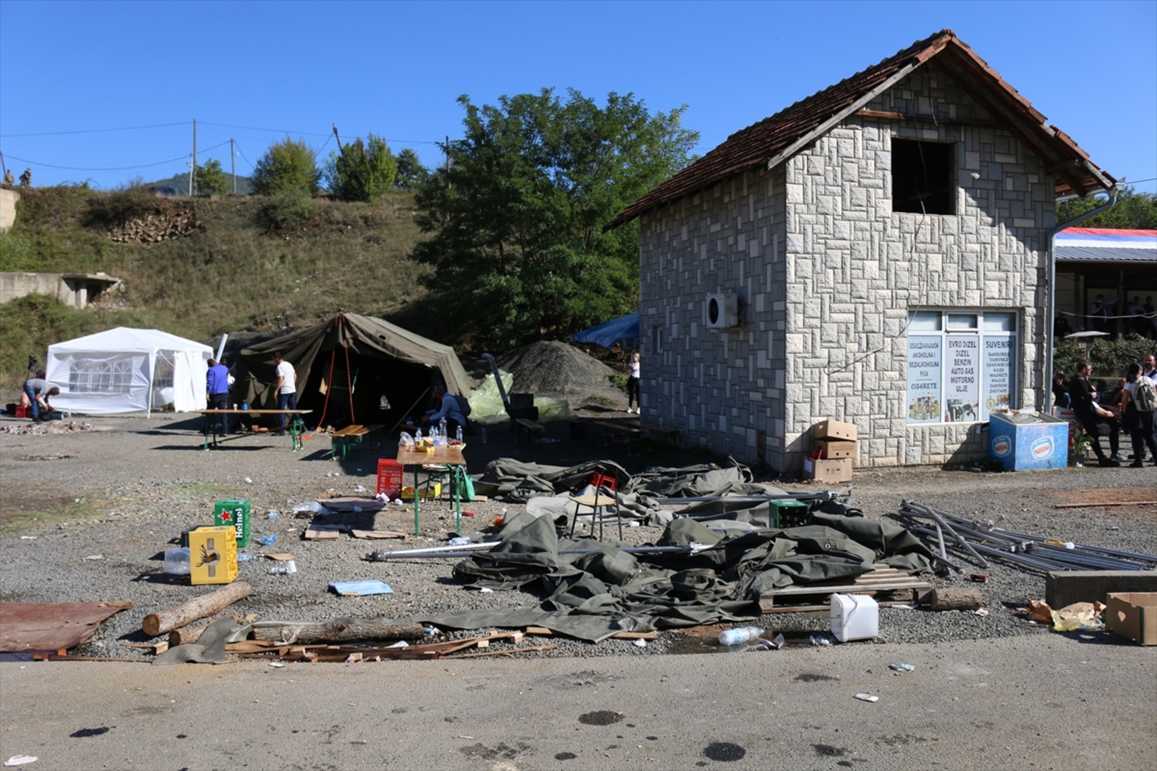 Završeno uklanjane blokada i povlačenje kosovskih specijalaca - slika 11