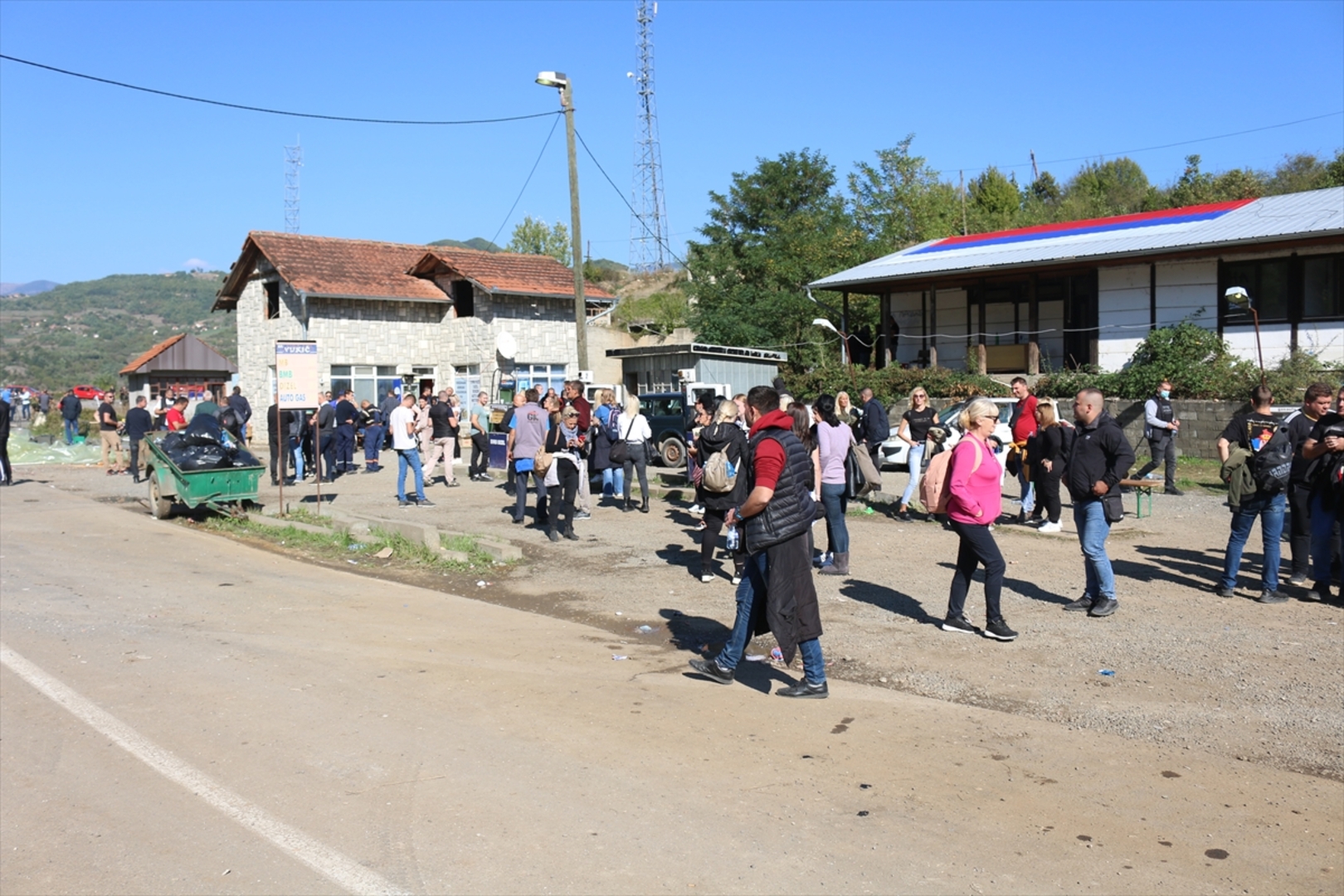Završeno uklanjane blokada i povlačenje kosovskih specijalaca - slika 16