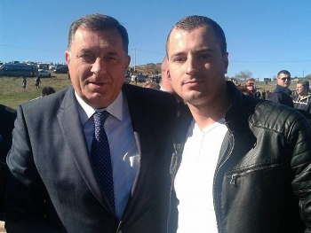 Dodik se slikao s pljačkašem i ubicom. Logično!