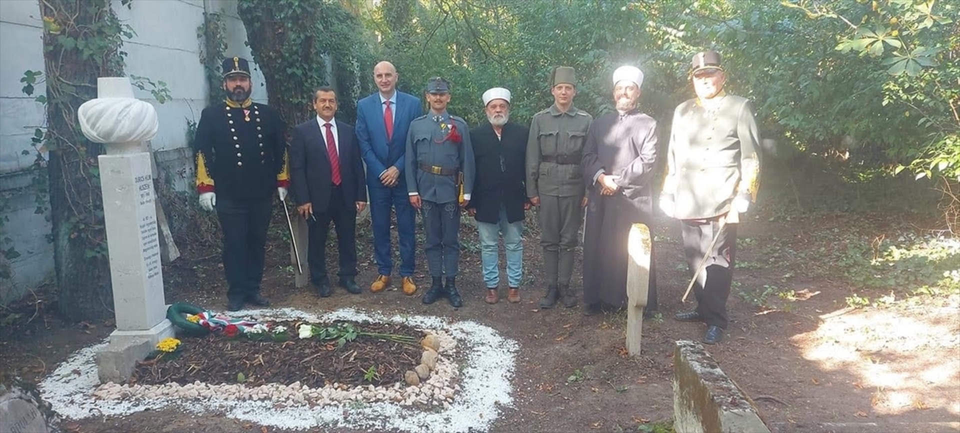 Obnovljeni nišani muftije Durića, osnivača Islamske zajednice Mađarske - slika 1