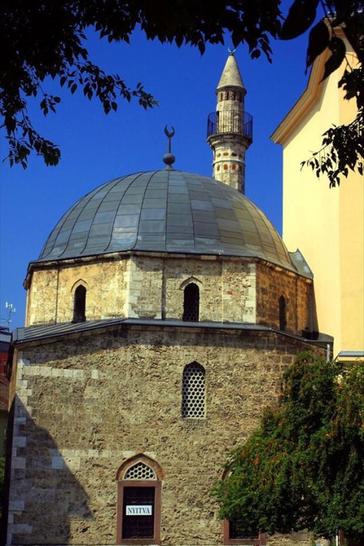 Obnovljeni nišani muftije Durića, osnivača Islamske zajednice Mađarske - slika 9