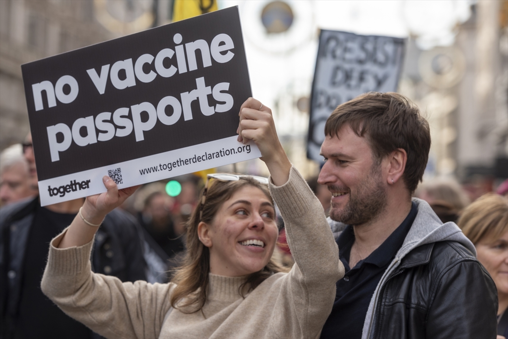 U Londonu protesti protiv COVID-19 pasoša i vakcinacije - slika 21