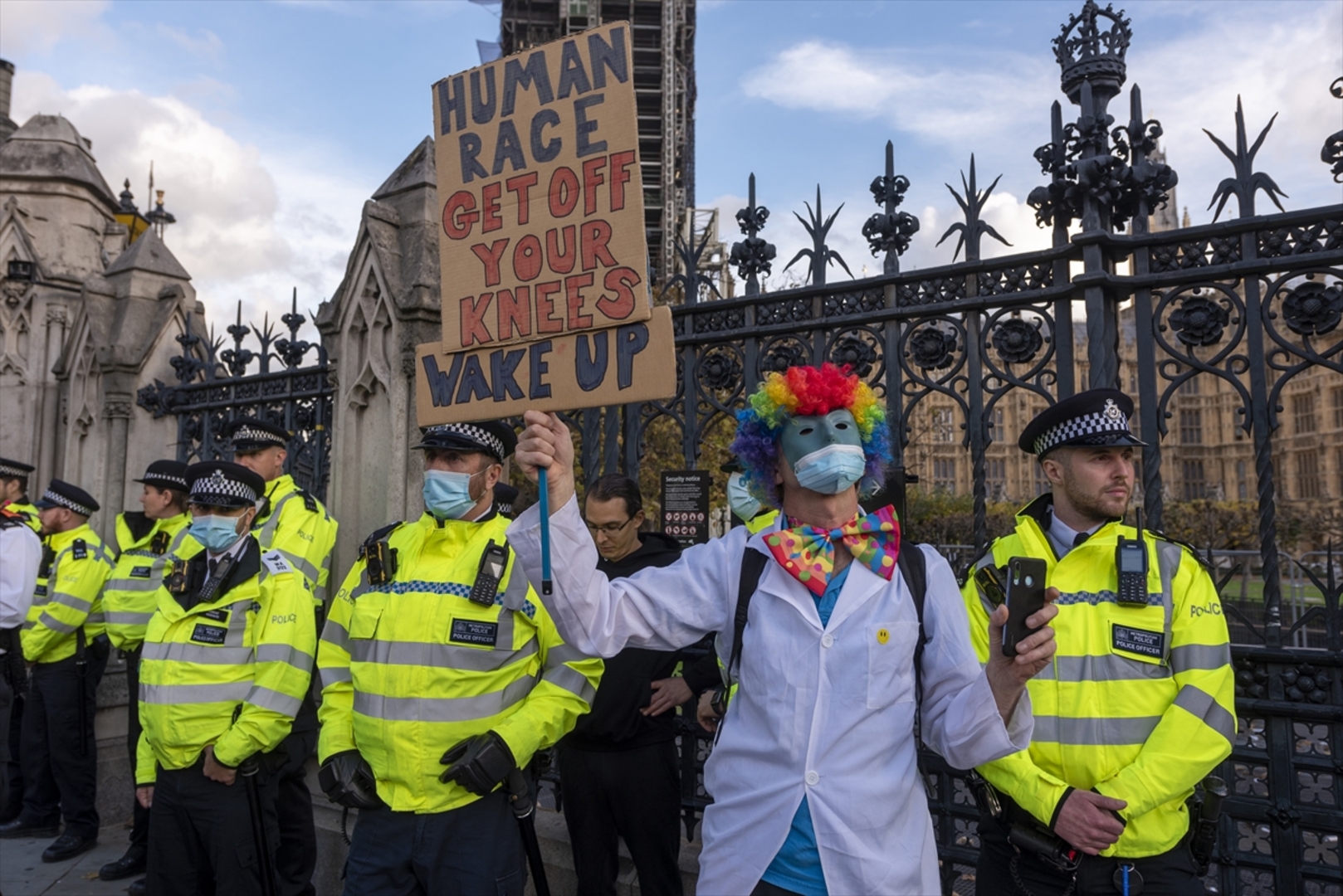 U Londonu protesti protiv COVID-19 pasoša i vakcinacije - slika 15