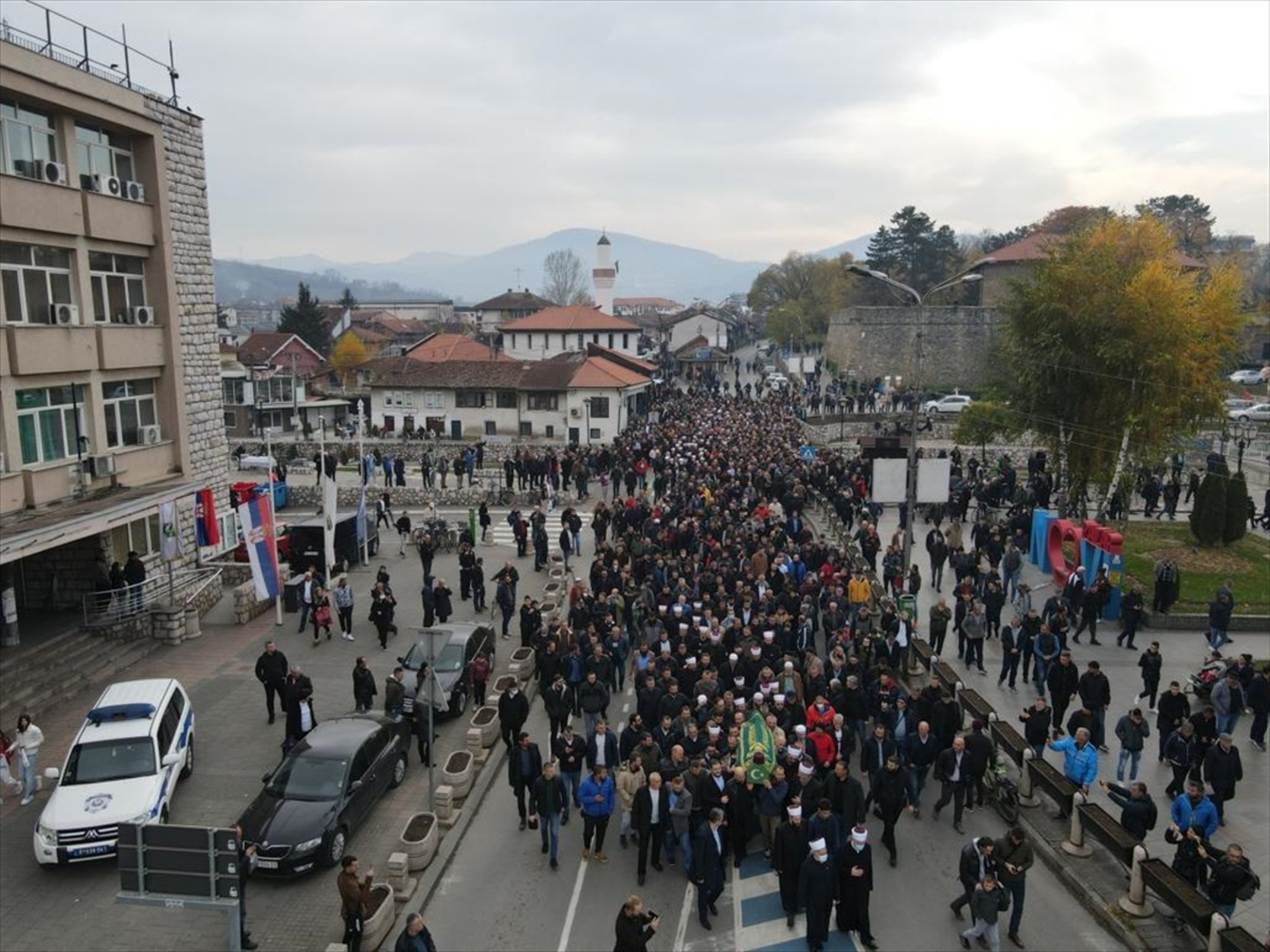 Suze na dženazi Muamera Zukorlića - slika 28