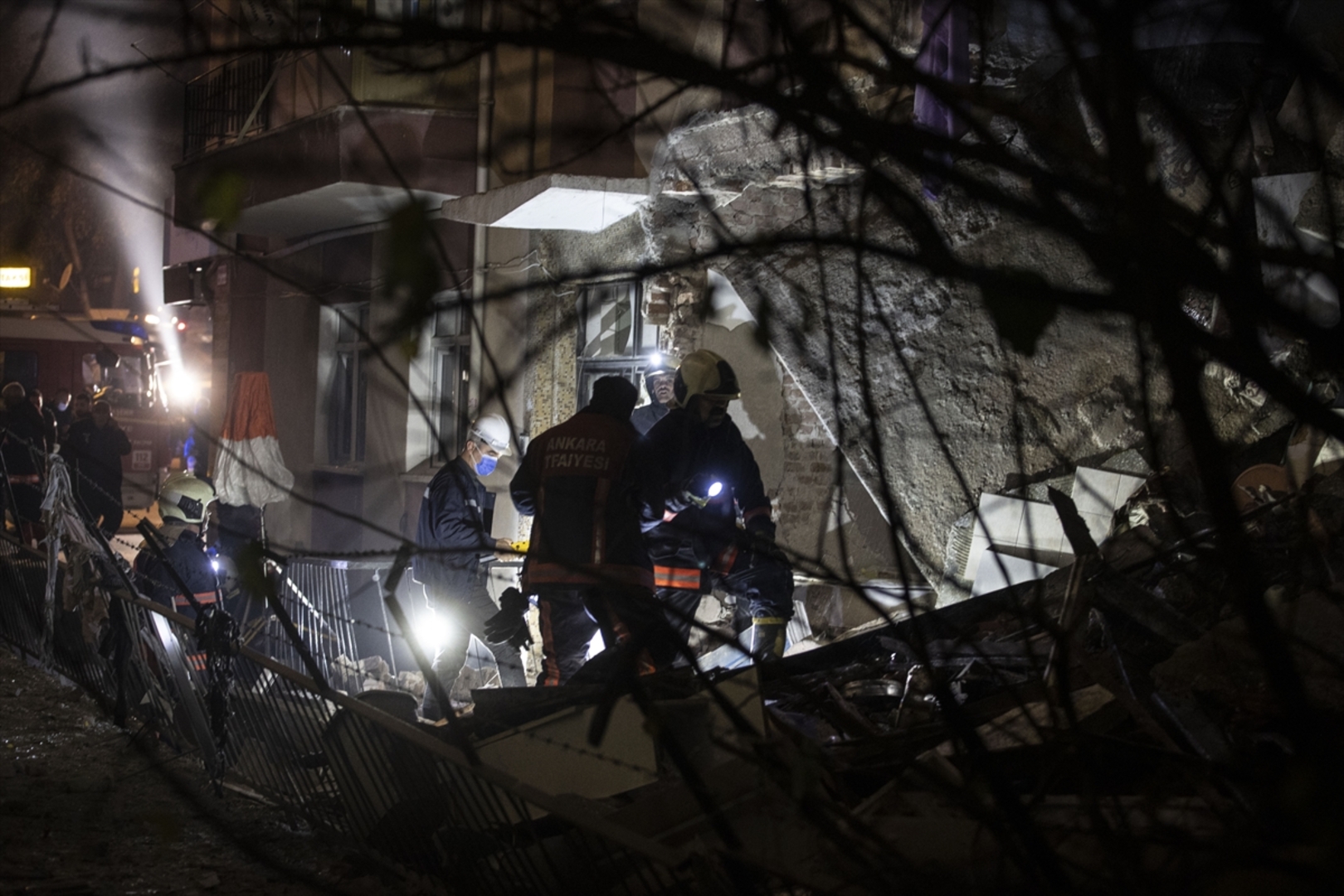 Turska: U eksploziji plina poginuli otac i kćerkica - slika 19