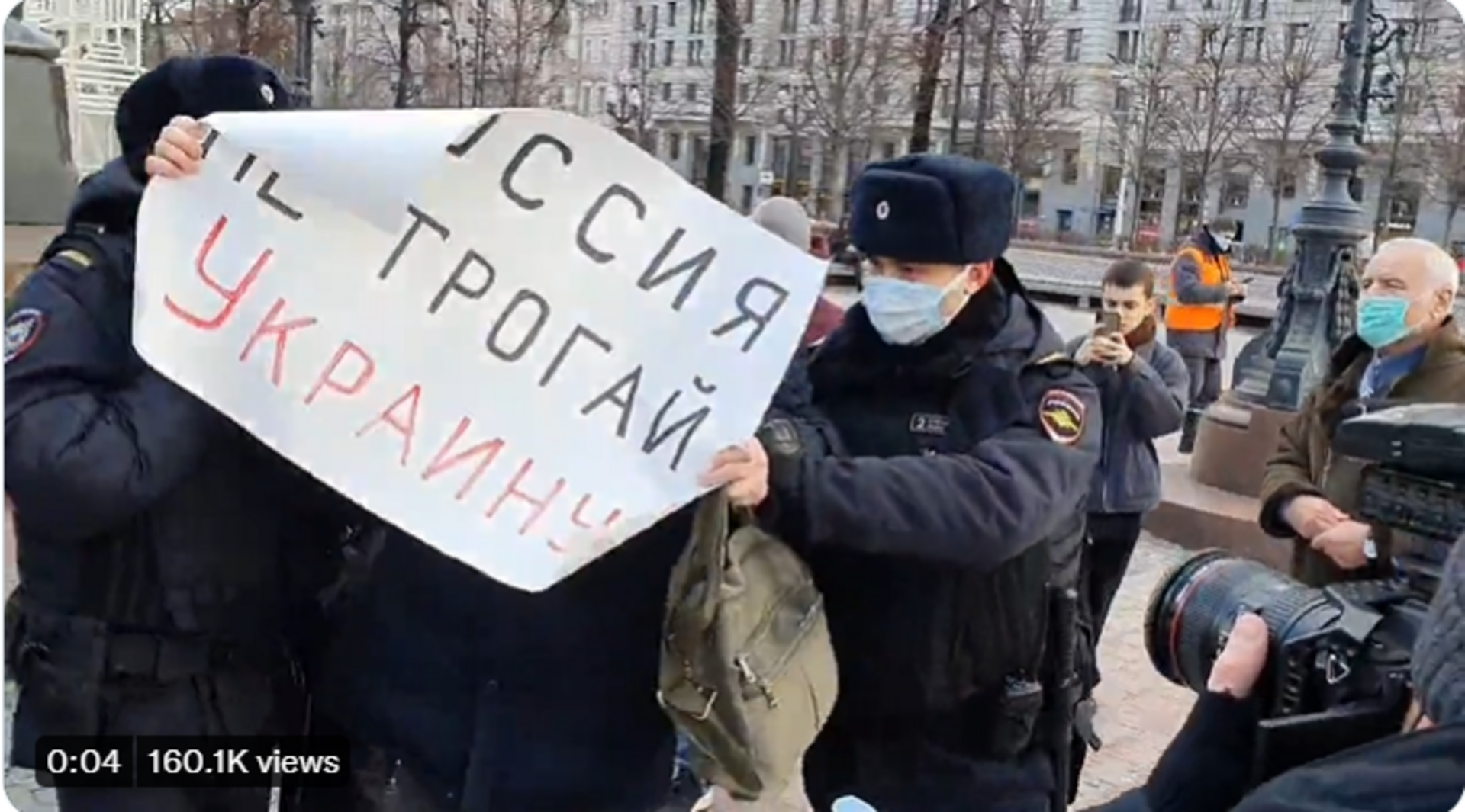 U Moskvi uhapšeni protivnici napada Rusije na Ukrajinu - slika 1