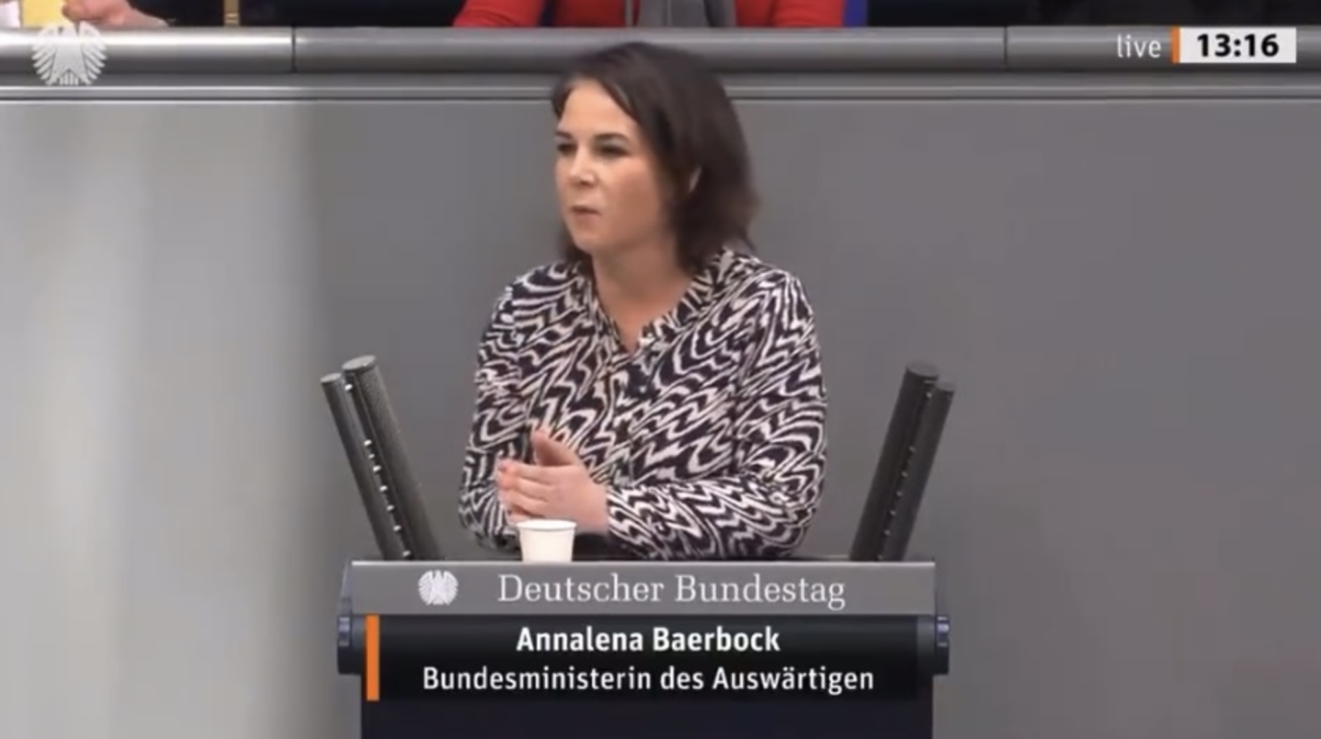 Baerbock: Susret s Majkama Srebrenice slomio mi je srce - slika 1