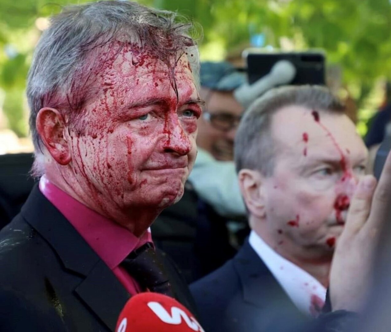 Poljska: Ruski ambasador zaliven crvenom bojom - slika 1