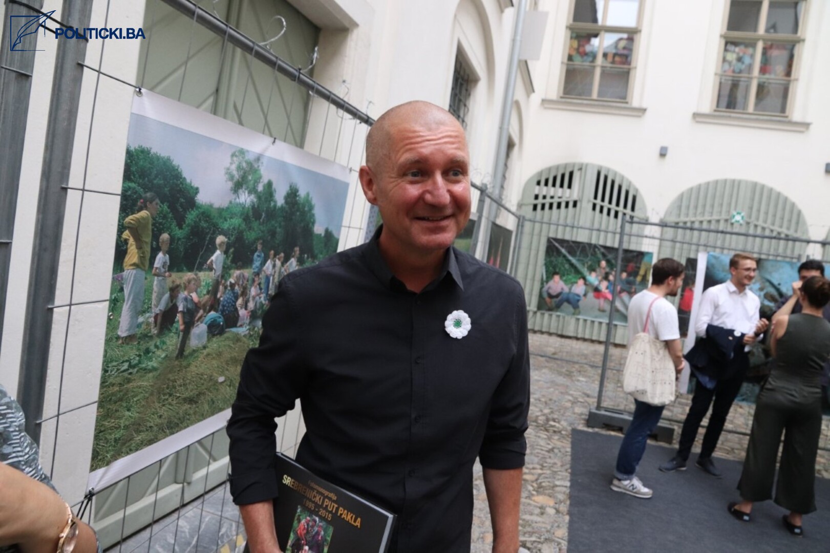 Izložba fotografija "Srebrenički put pakla" sinoć otvorena u Gracu - slika 6