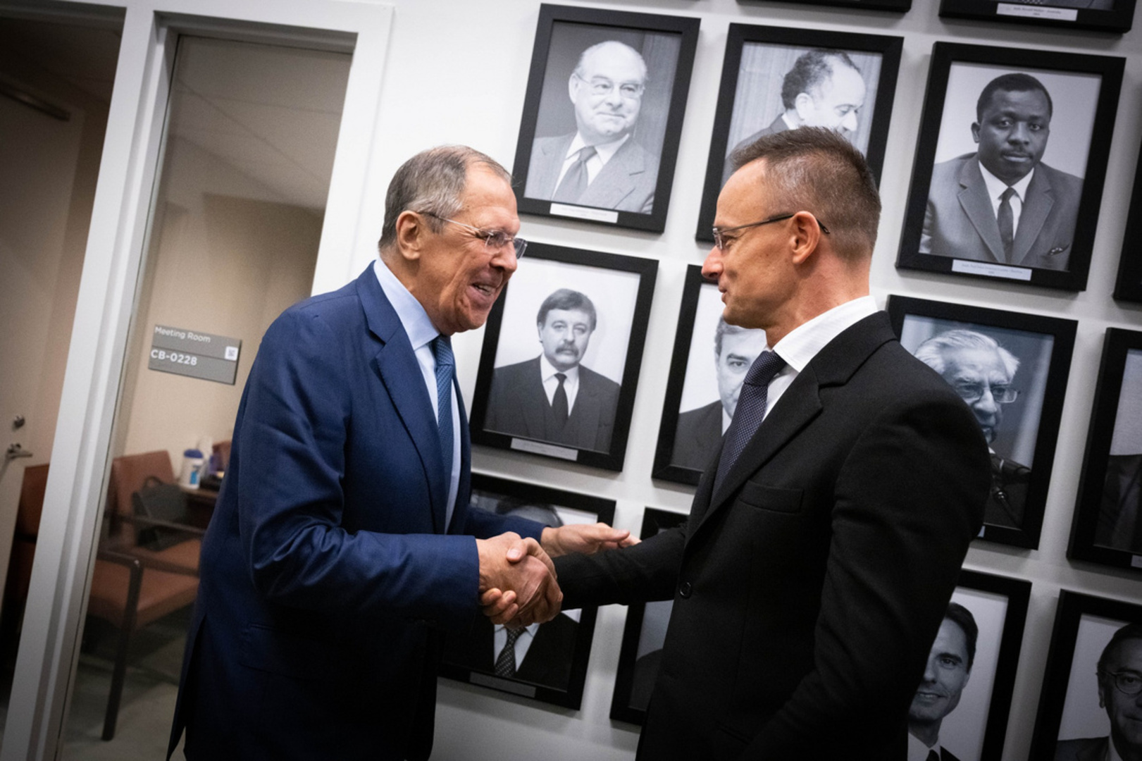 Mađarska protiv sankcija Rusiji. Sastali se Szijjarto i Lavrov - slika 1