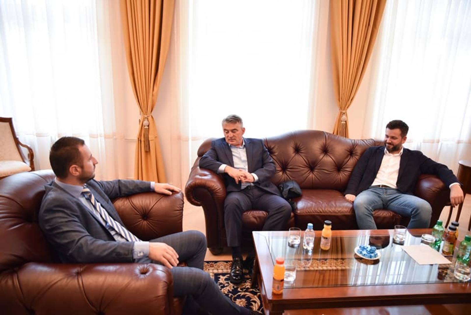 Efendić: Samo pravo. "Pa kome krivo, kome pravo" - slika 3