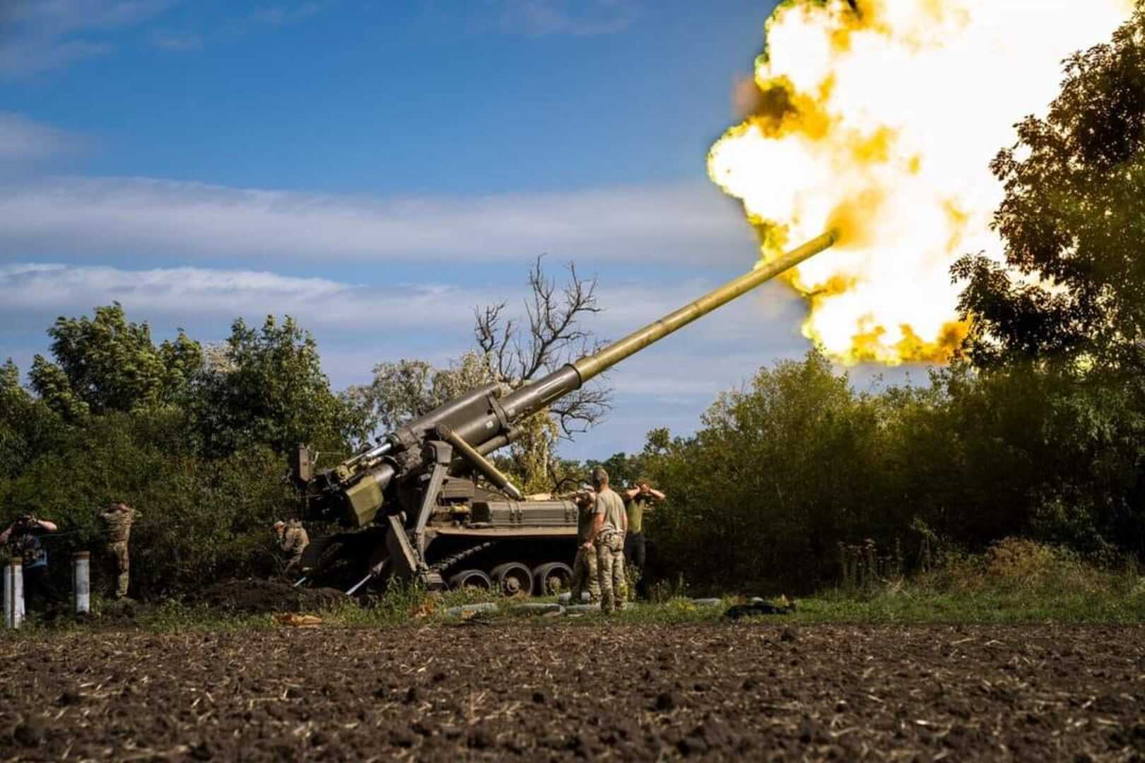 U jučerašnjim raketiranjima civilnih ciljeva u Ukrajini 19 mrtvih - slika 1