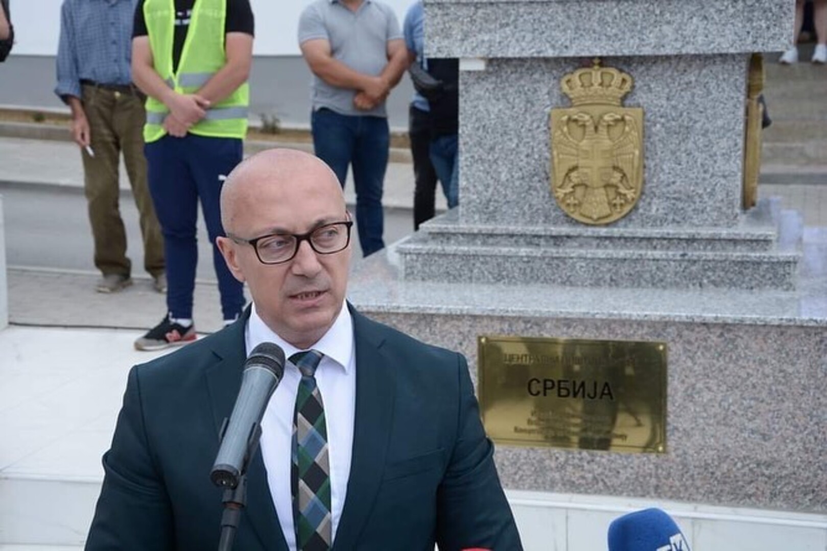 Srbi na sjeveru Kosova prave "Rs" - slika 1