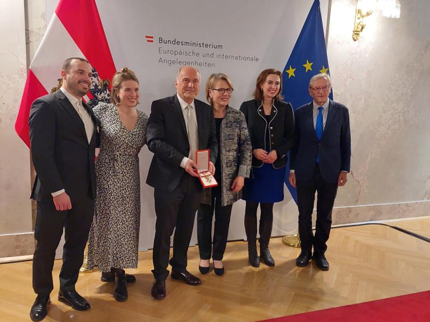 Inzko dobio Veliku zlatnu medalju časti za zasluge u Austriji - slika 1