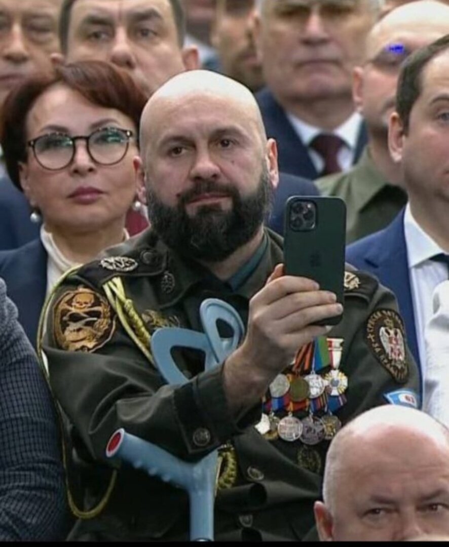 Putinov govor u prvim redovima slušao komandant četnika Srbije - slika 1