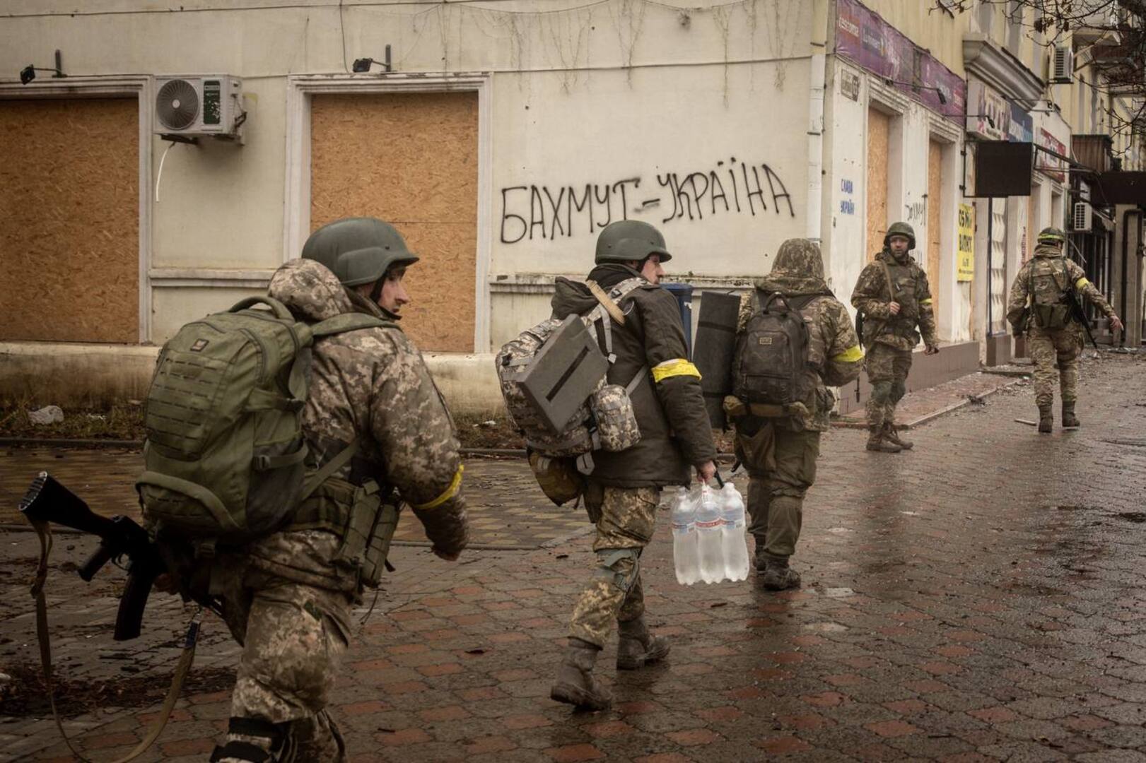 Bahmut se ne predaje. Ali je situacija teška. Stigao i Šojgu - slika 1