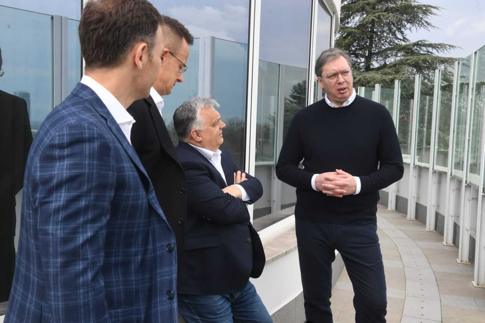 Vučić sa Orbanom i Szijjartom o geopolitičkoj situaciji... - slika 2