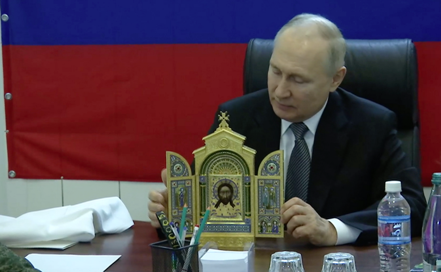 Putin u iznenadnoj posjeti Hersonu i Luganjsku. Poklanjao ikone - slika 3