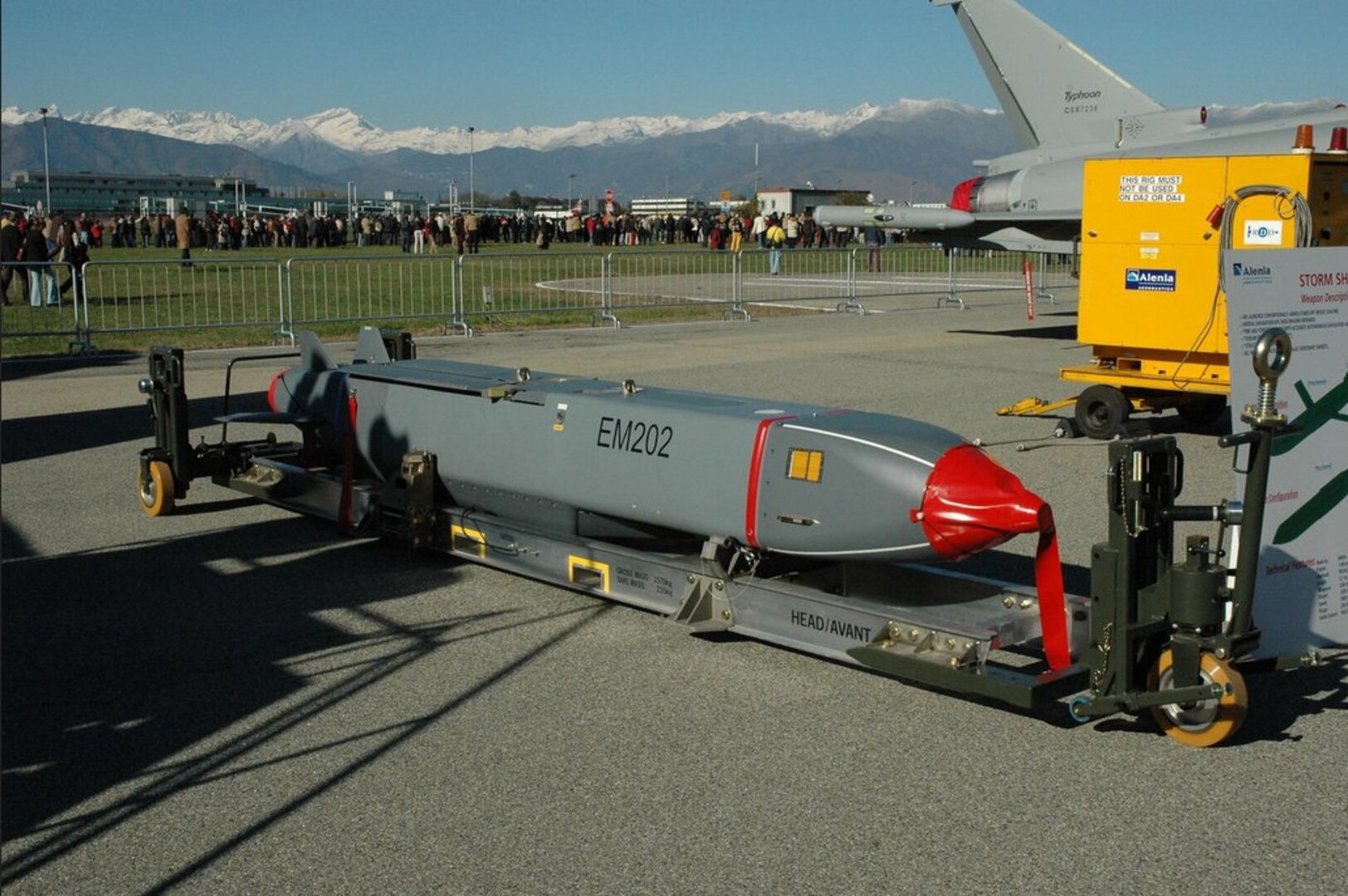Velika Britanija kupuje za Ukrajinu rakete dometa 100-300 km. - slika 1