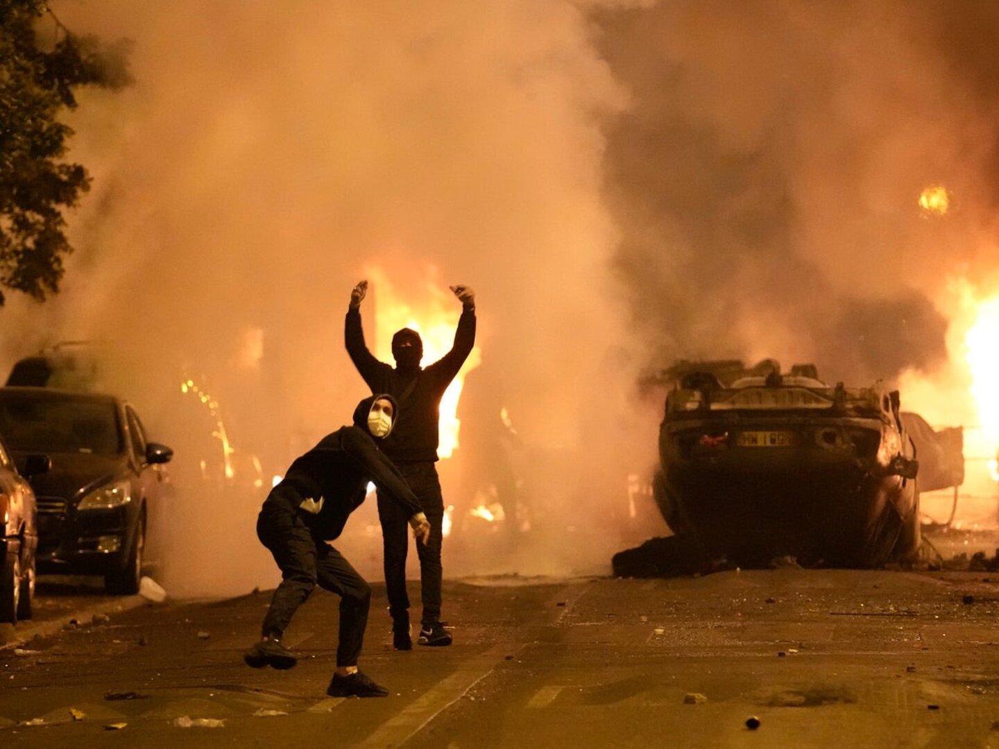 Šire se nemiri u Francuskoj. Angažirano čak 40.000 policajaca - slika 1