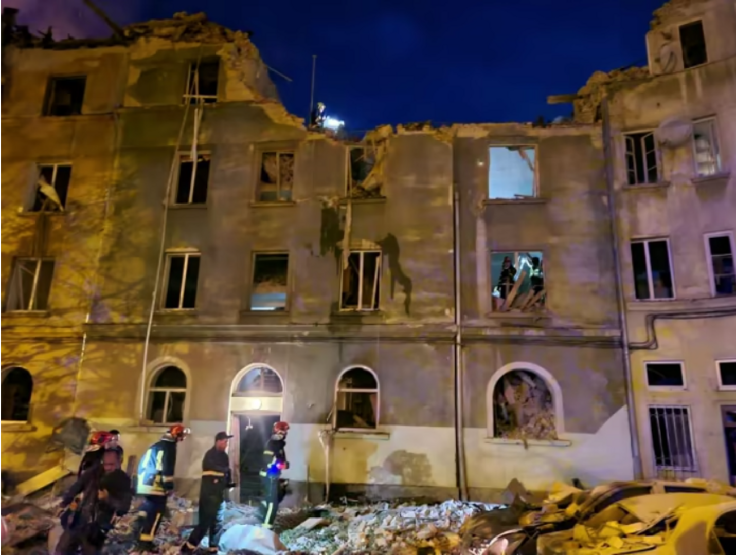 Rusi raketirali Lavov. Ima mrtvih i ranjenih - slika 1