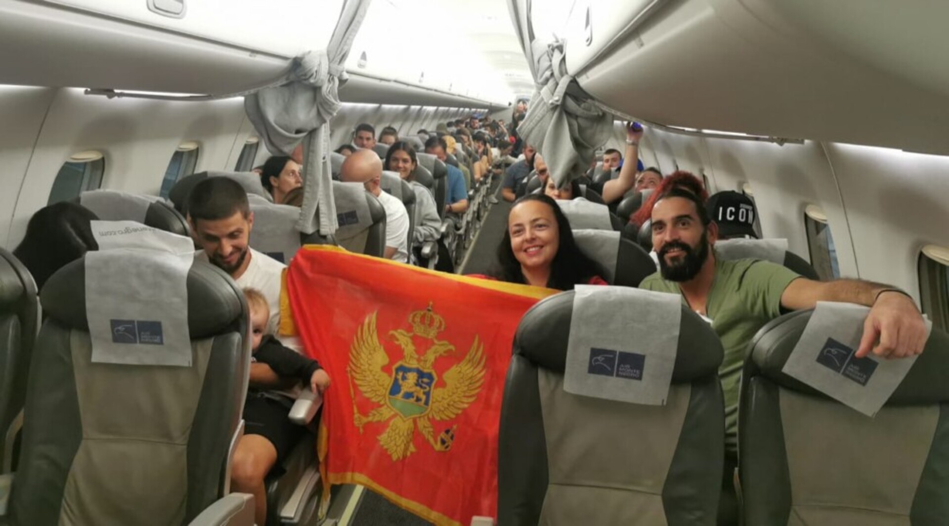 Crnogorski avion evakuirao 101 putnika iz Izraela - slika 1