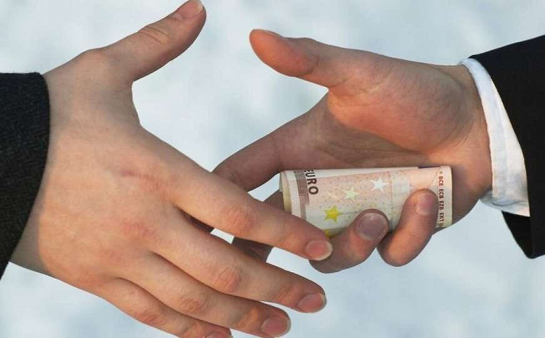 Mladić iz BiH policajcu kod Karlovca dao 60 eura mita. USKOK podigao optužnice - slika 1