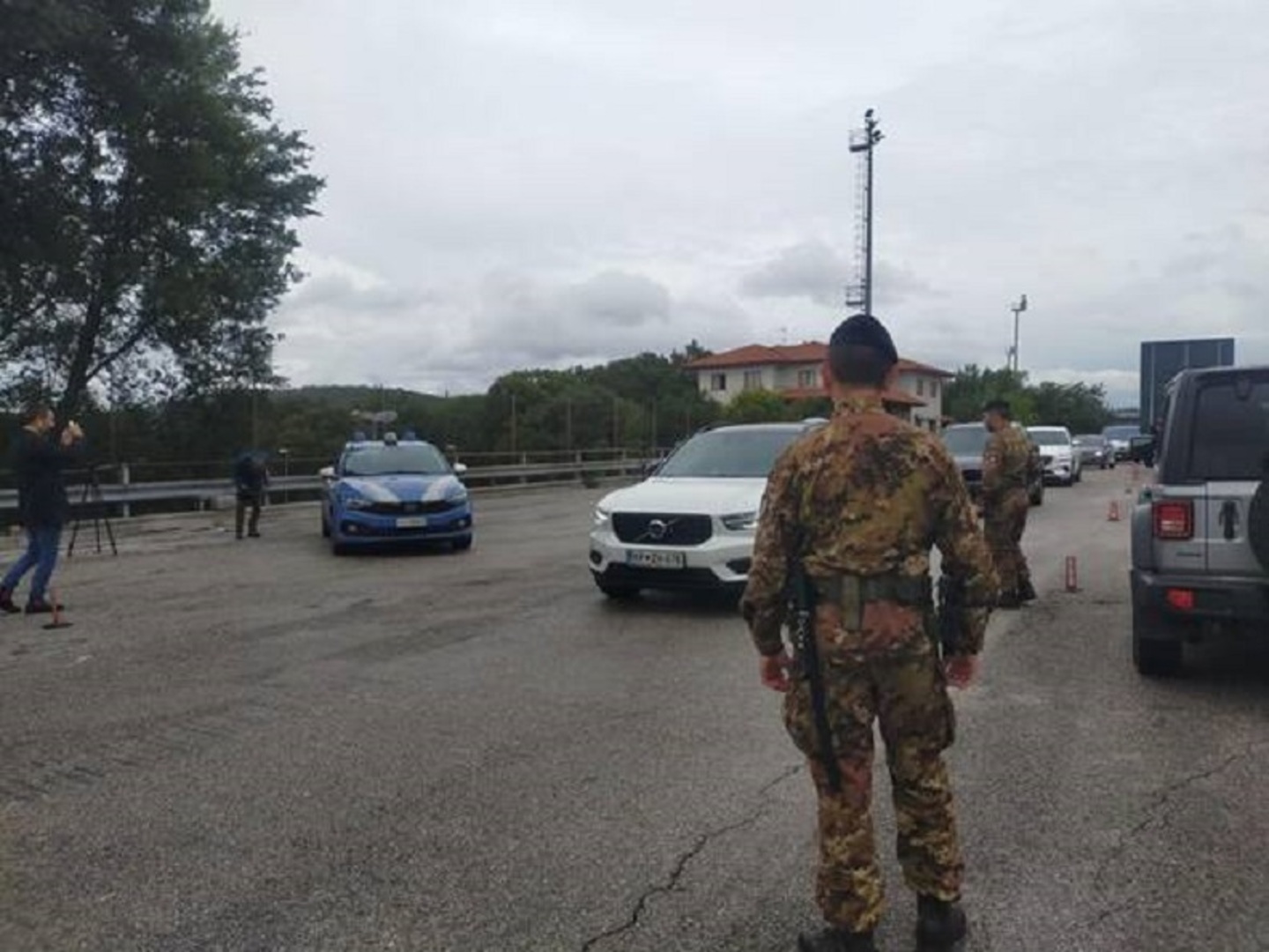 Italija na granicu sa Slovenijom poslala vojsku - slika 1