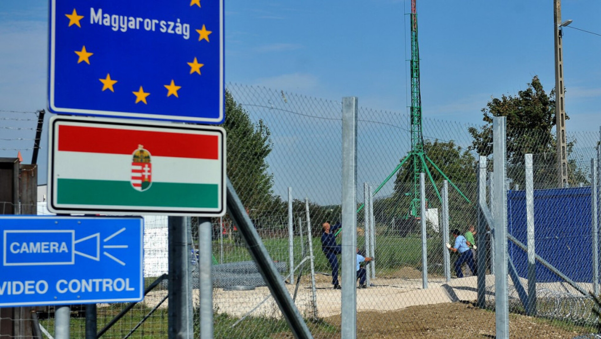 Slovačka odustala od raspoređivanja većeg broja policajaca na granicu s Mađarskom - slika 1
