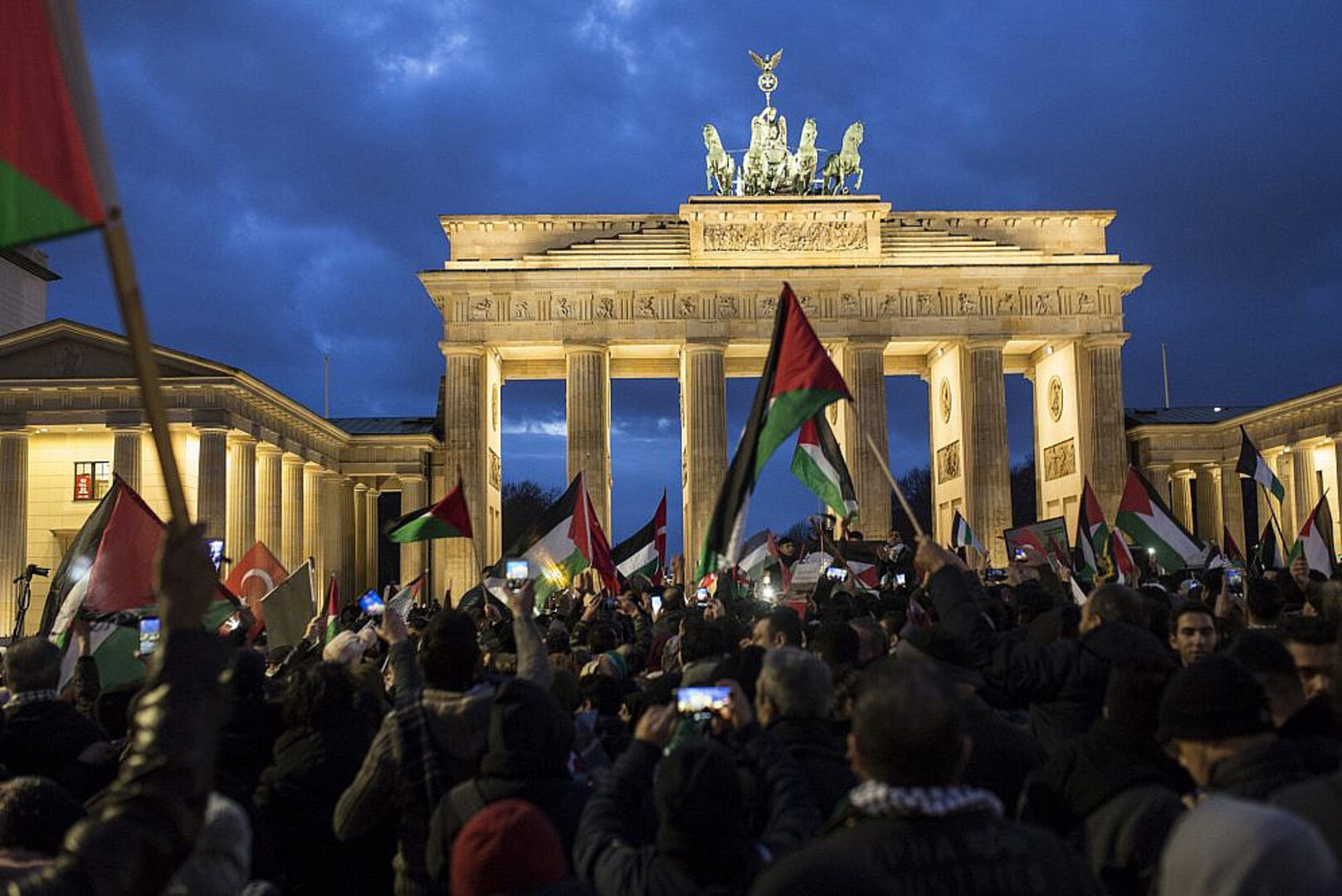U Berlinu, Parizu i Londonu održani protesti: 'Sloboda za Palestinu' - slika 1