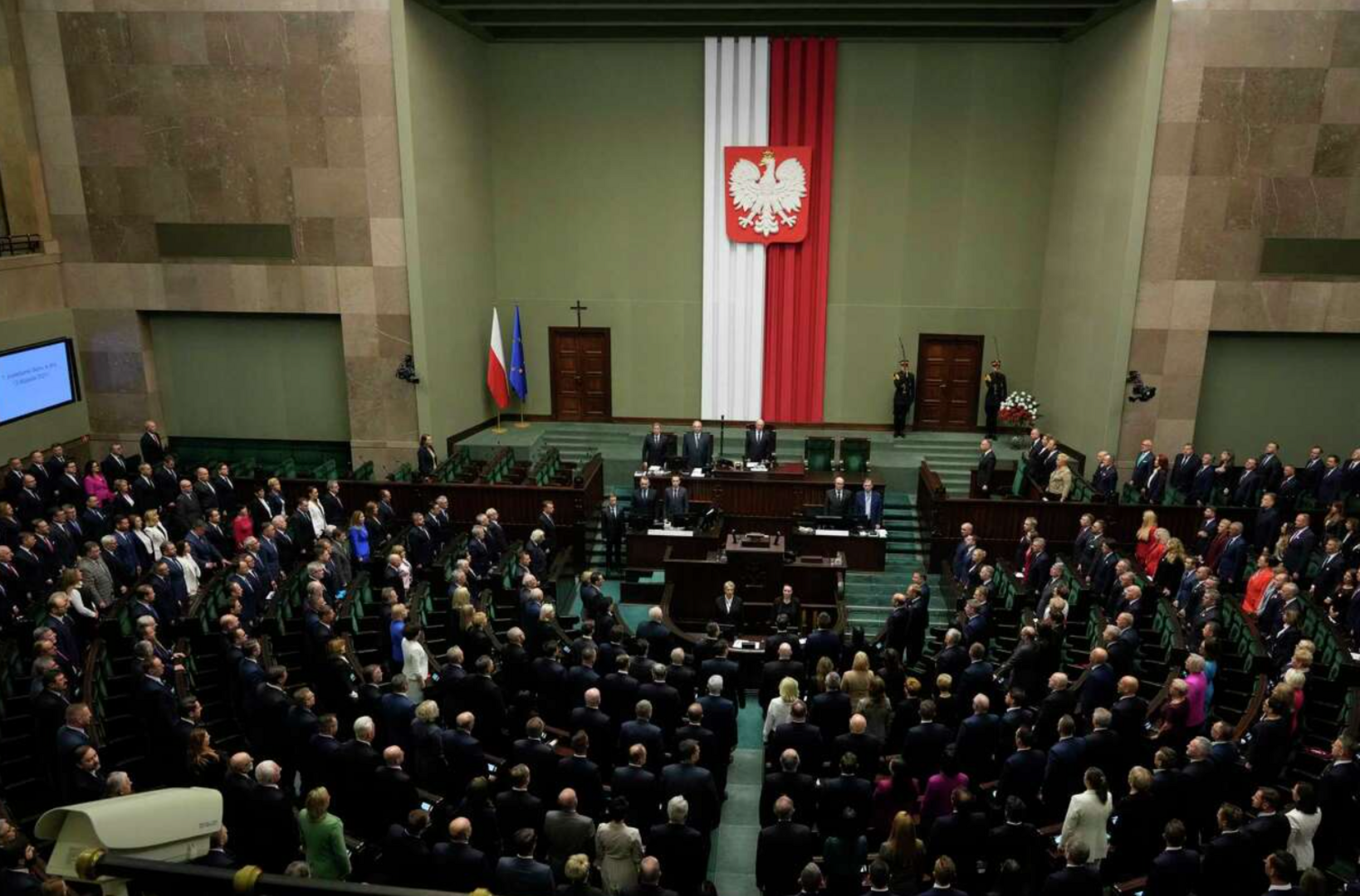 Otvorio put za stvaranje nove većine: Poljski premijer podnio ostavku - slika 1
