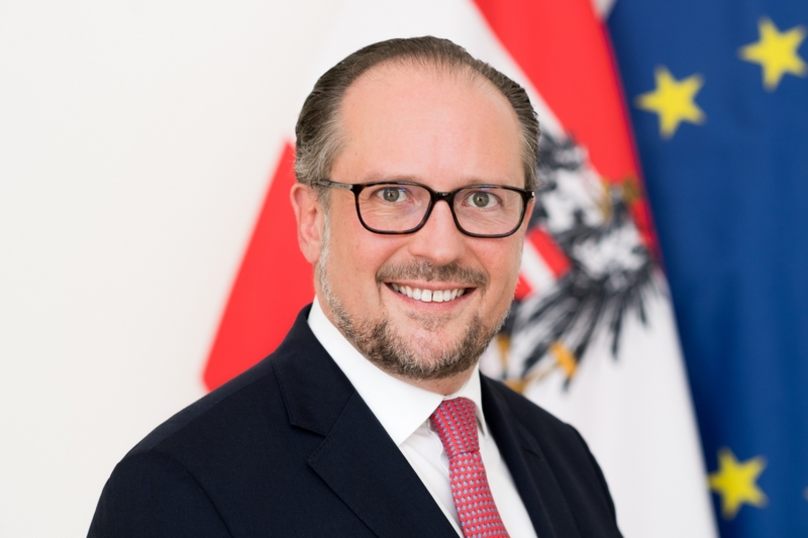 Schallenberg: Balkan gledate lupom, Kijev kroz ružičaste naočare - slika 1