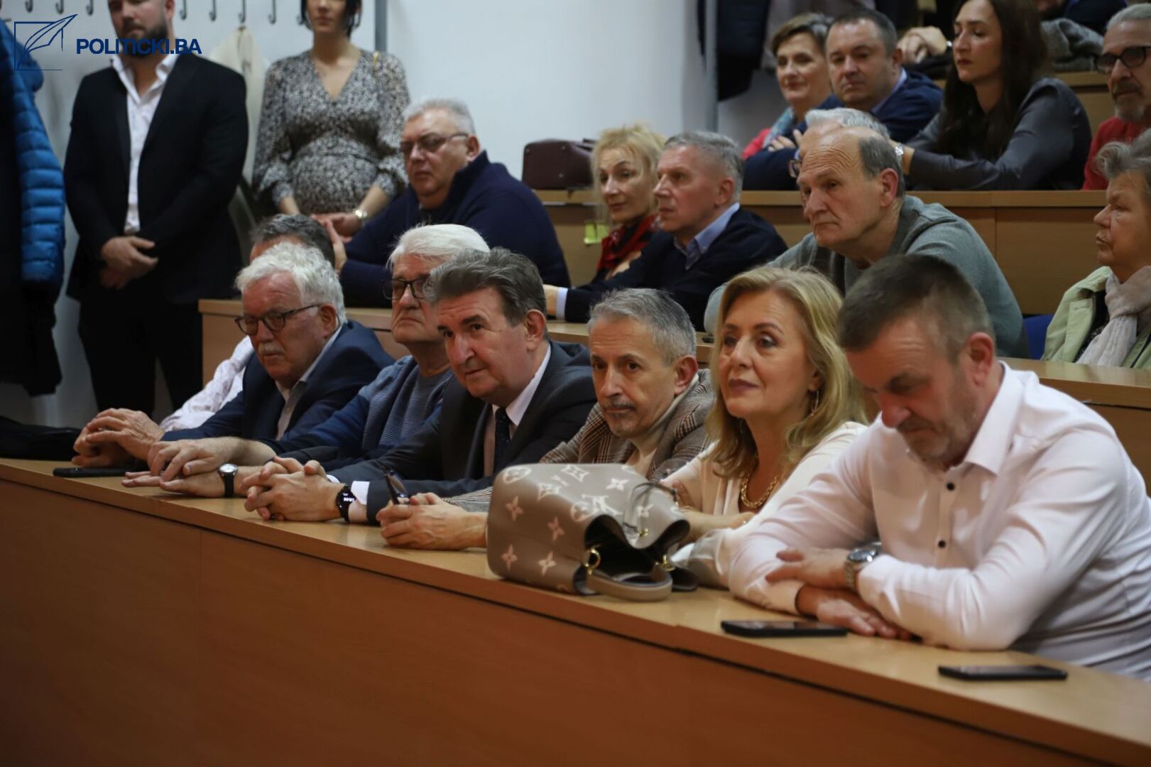 Promoviran medicinski udžbenika iz oblasti hirurgije prof. dr. Zijaha Rifatbegovića - slika 15