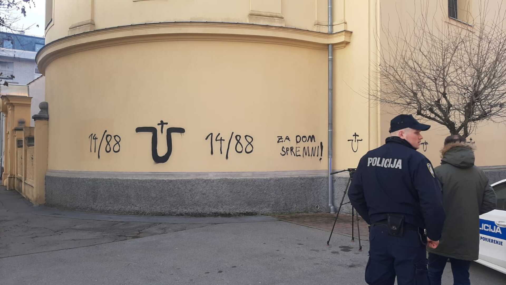 Pravoslavna crkva u Bjelovaru išarana ustaškim i nacističkim simbolima - slika 1