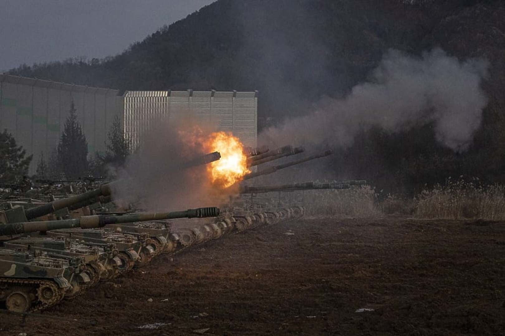 Rusija raspoređuje napredne haubice na granici sa Finskom - slika 1