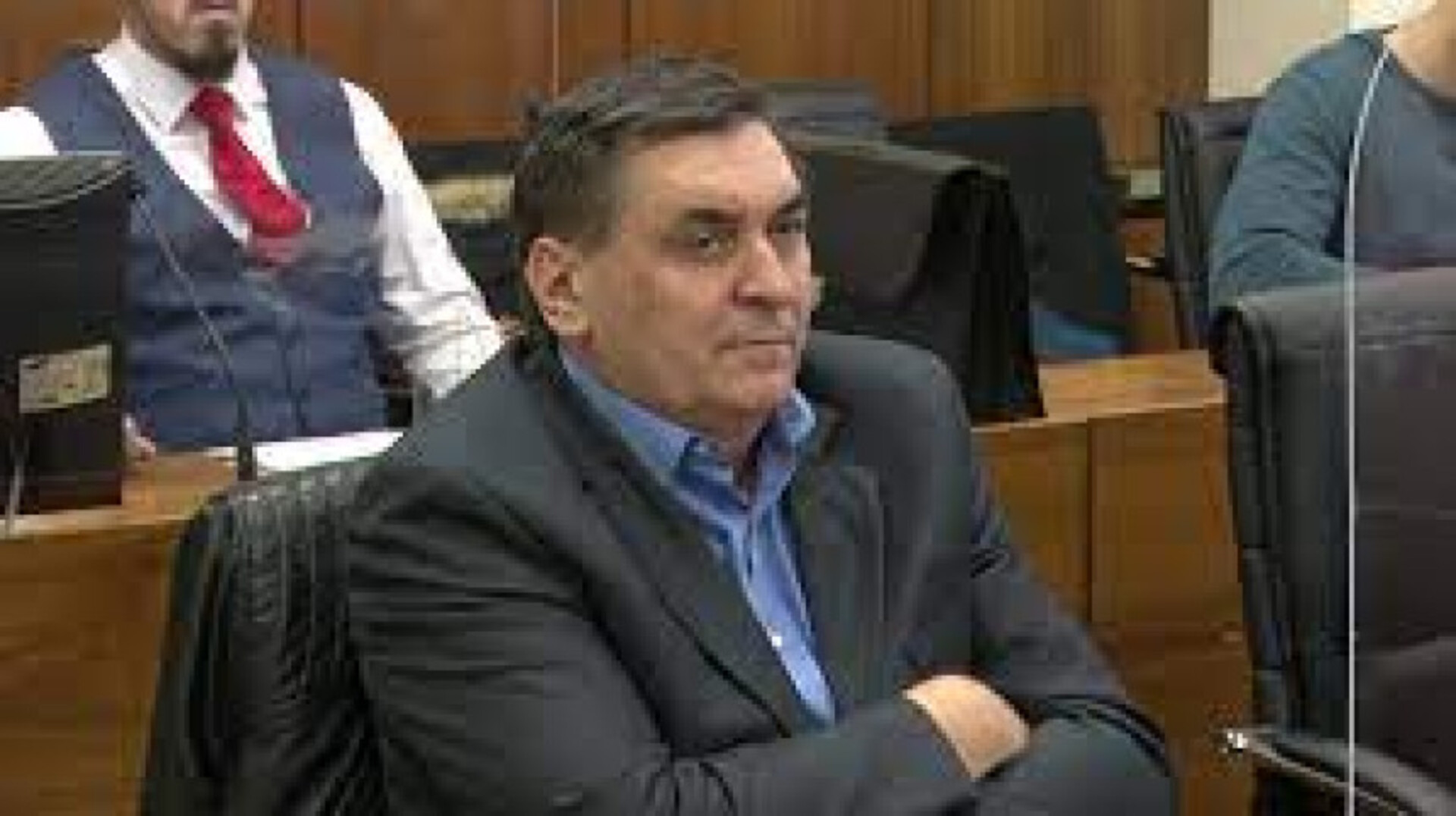CIRKUS: Podnesene tužbe protiv sudija i tužilaca u procesu SNSD-ovcu - slika 1