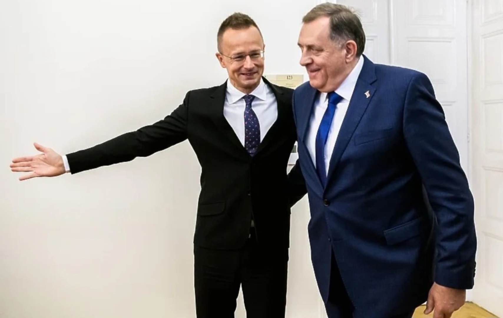 Szijjarto najavio kako će Mađarska glasati protiv rezolucije o Srebrenici - slika 1