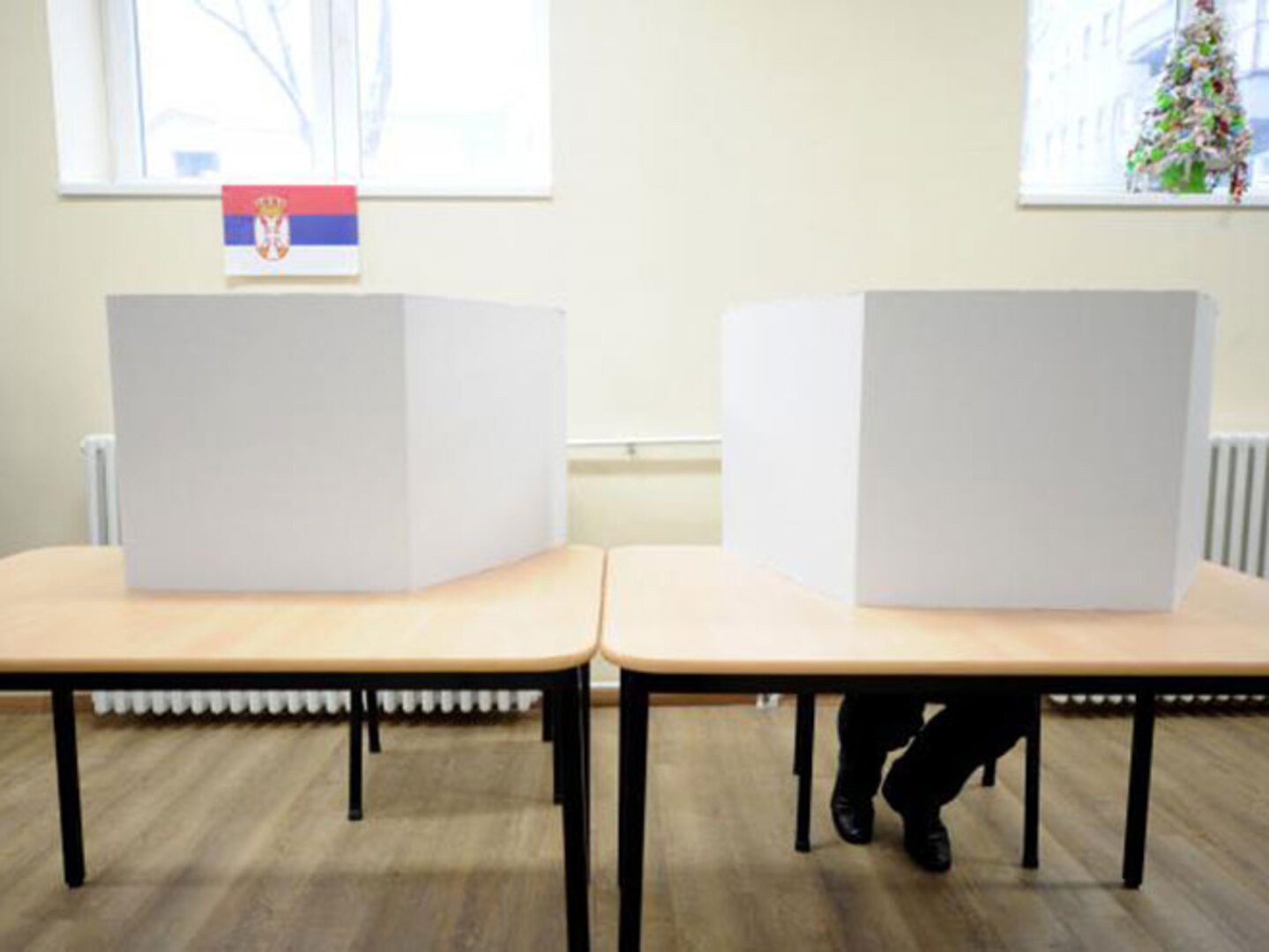 U ponoć izborna tišina u Srbiji - slika 1