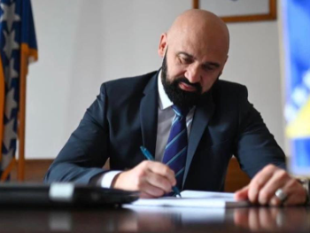 Ramo Isak - politički Torabi!