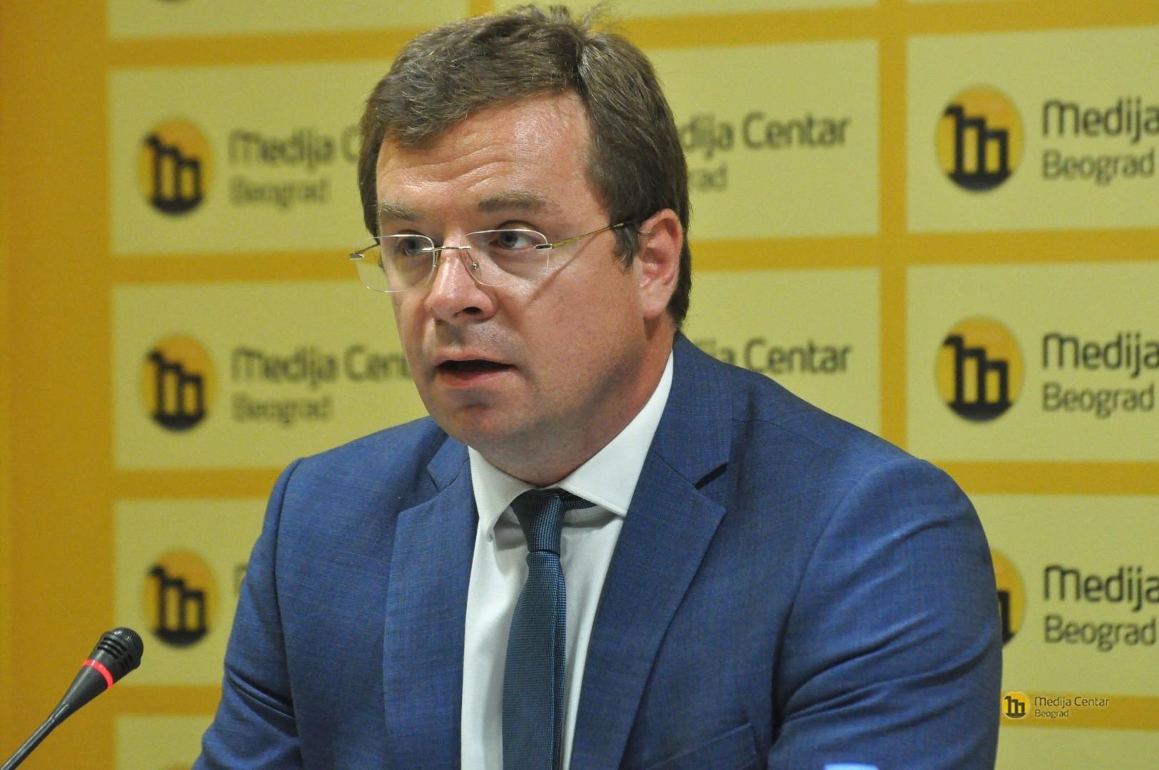 Vučić i vojno pomaže separatizam Dodika - slika 1