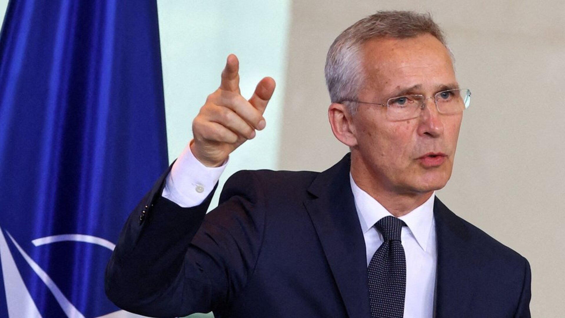 Stoltenberg: Podržavam ukrajinske napade na ciljeve u Rusiji - slika 1