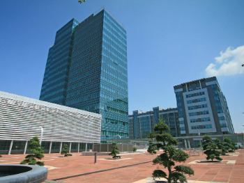 Vlada Rs umjesto osam plaća odštetu od 100 miliona KM