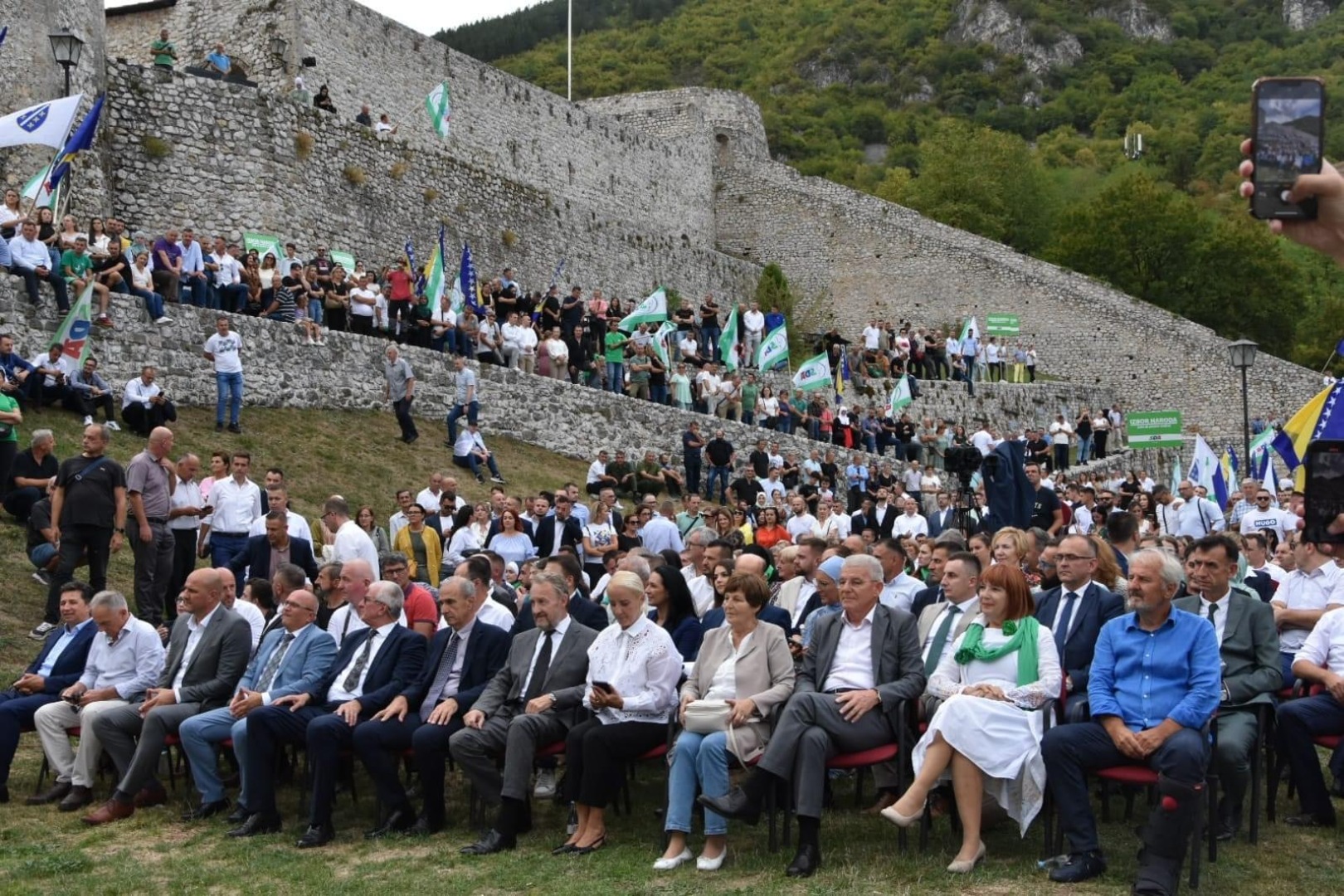 Izetbegović u Travniku: Ako želite mir i stabilnost ne ponižavajte najbrojniji narod - slika 3