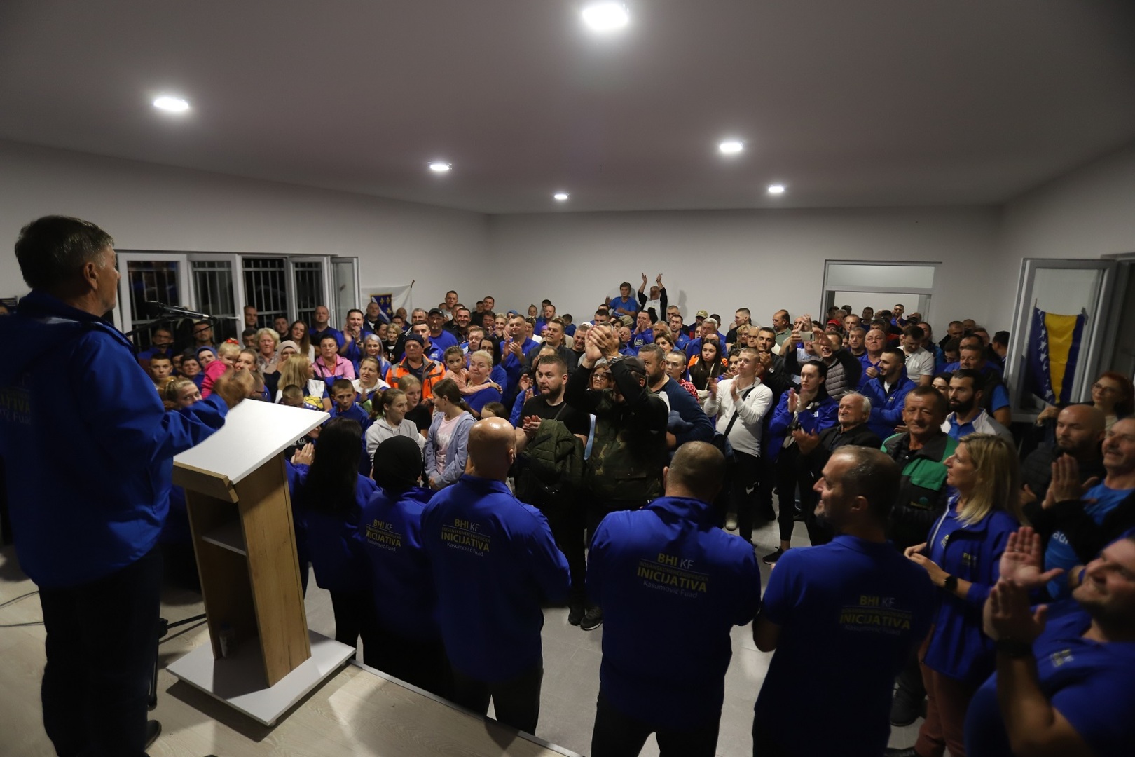 BHI KF: Sve više građana na skupovima. Više ih bude ispred sale, nego u njoj - slika 2