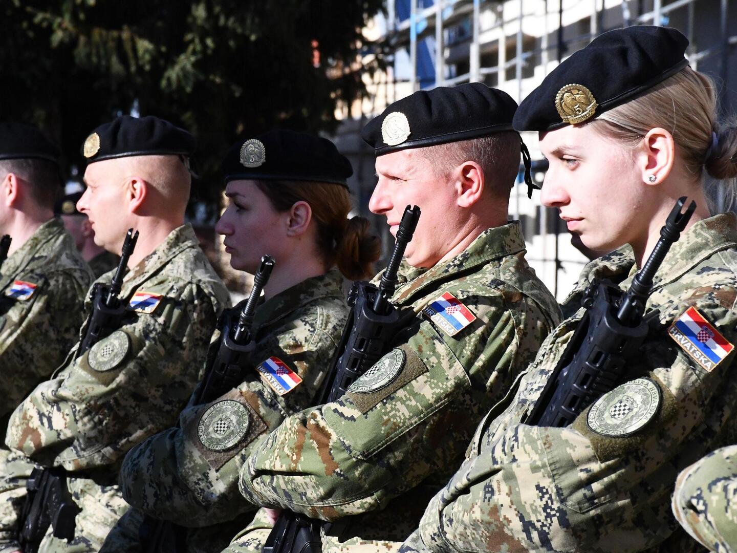 U Hrvatskoj odgođeno uvođenje vojnog roka - slika 1