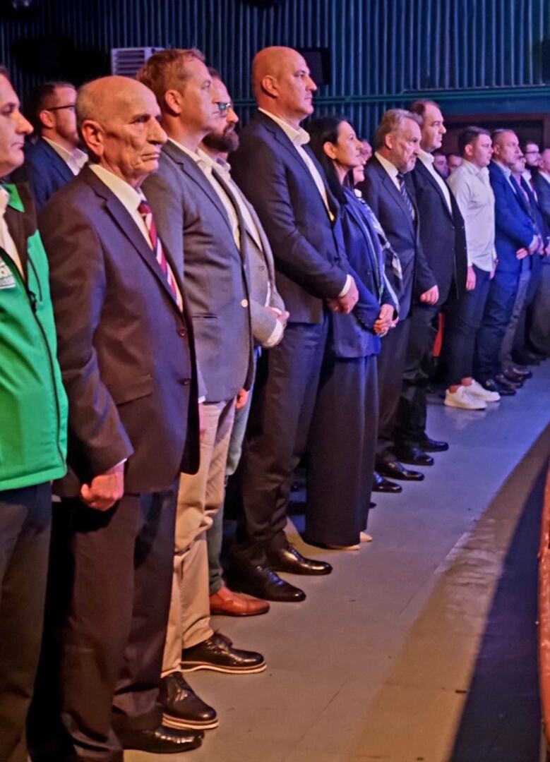 Izetbegović: Dok se drugi naoružavaju, SNSD i HDZ s Trojkom nam vežu ruke - slika 9